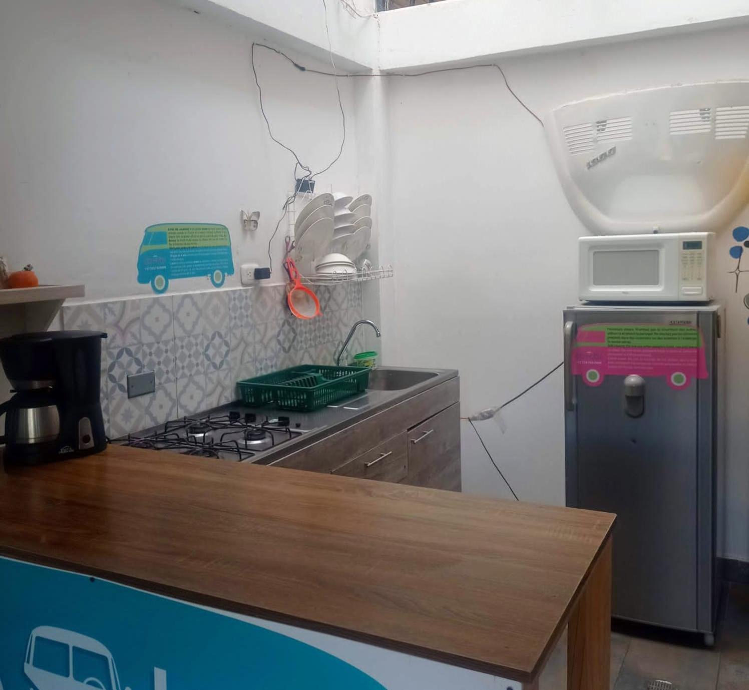 Combi, 2 Good 4 Less Hotel Саленто Екстериор снимка