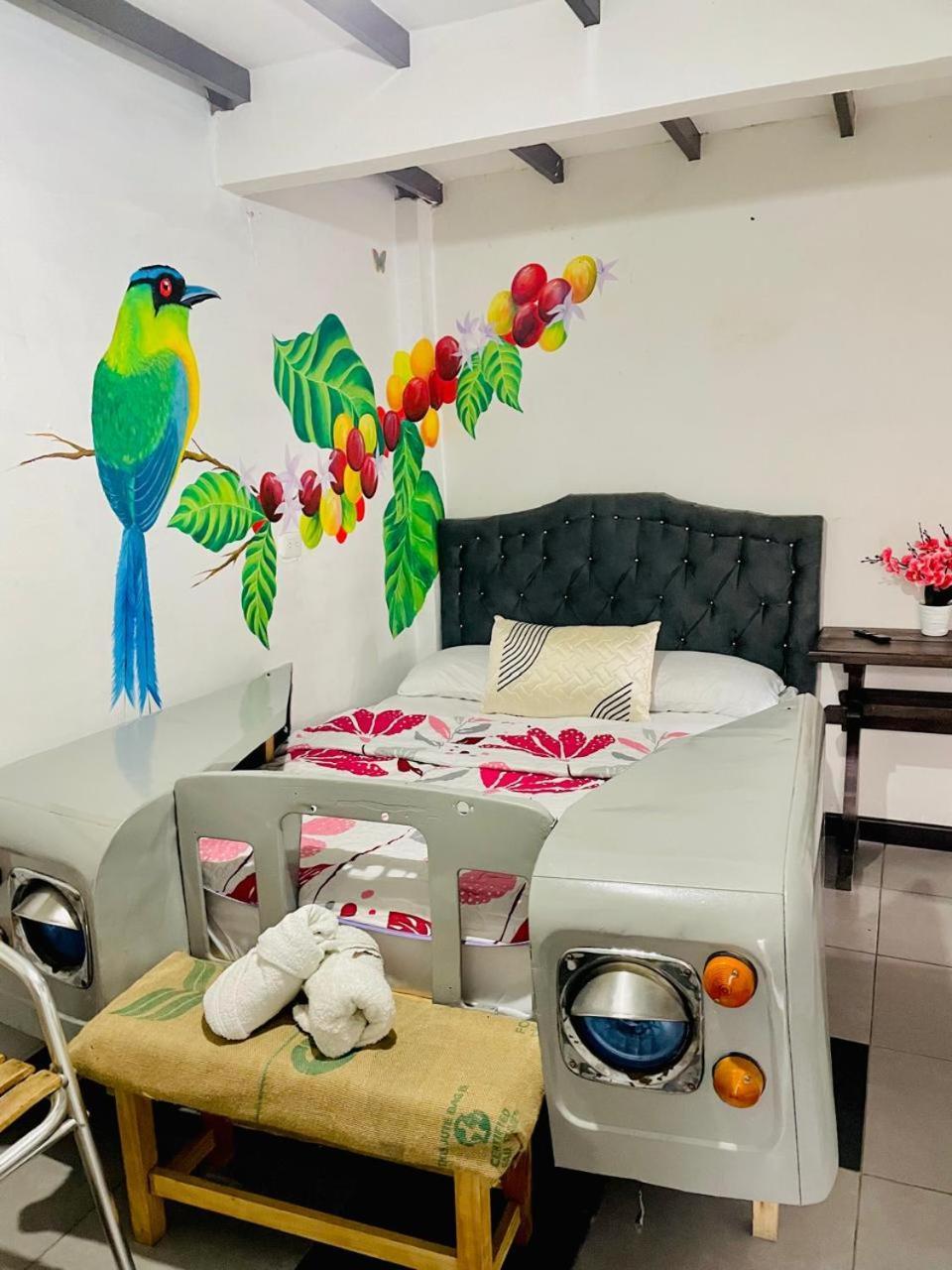Combi, 2 Good 4 Less Hotel Саленто Екстериор снимка